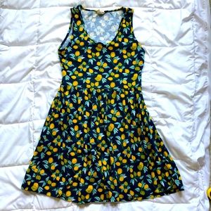Lemons sundress sz L with POCKETS!